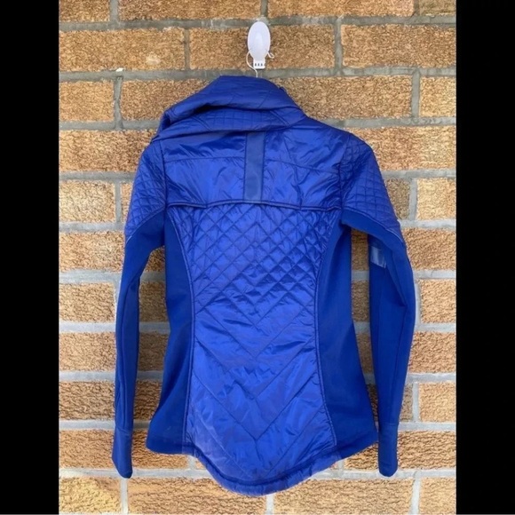 Athleta Women's Jacket Coat Blue Quilted
Fitted XS - Picture 9 of 9